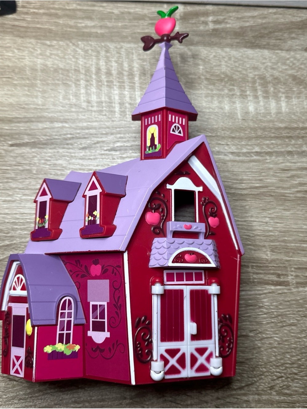 My Little Pony - Sweet Apple Acres - Barn Playset 2014 - Hasbro 9”